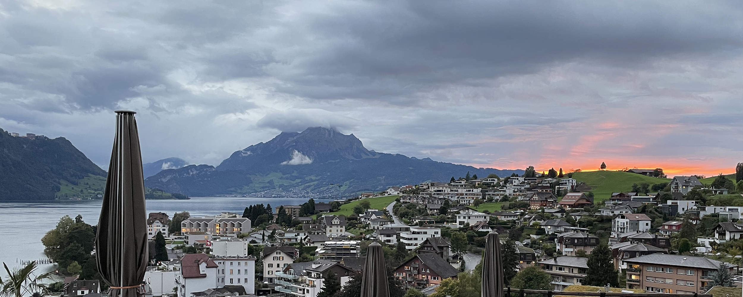 Besuch in der Schweiz - Seen, Berge und ein Leuchten am Firmament ...